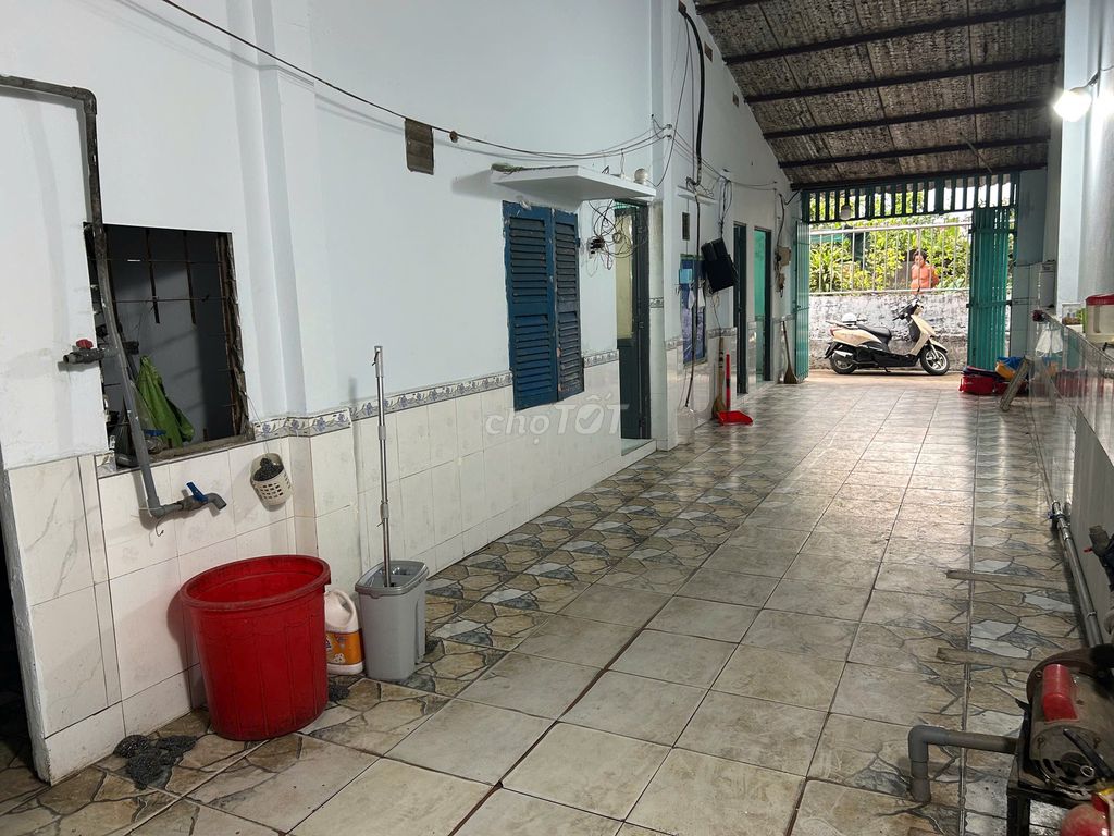 Rent the original house, 3 sleeps, 1 archive, area uses 115 m2, tt Hóc Môn