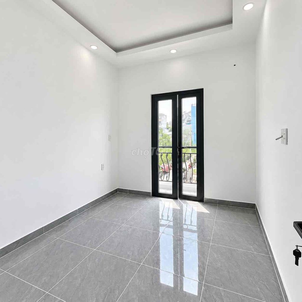 Two beautiful floors-- three bedrooms-- 8 million/8.