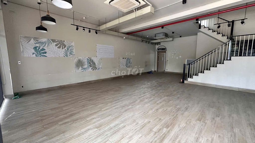 8X20 office building - square ql13, Thủ Đức