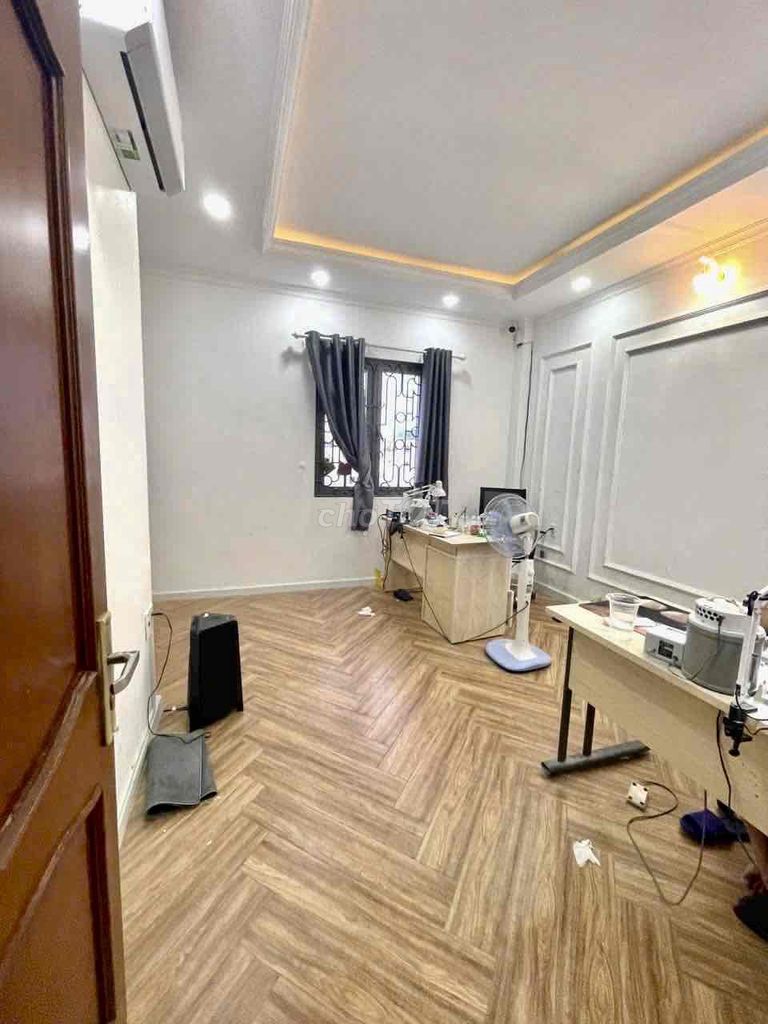 4x16 meters 1 .8 feet plus 3 floors (4 bedroom 5 toilets) 5 meters. Road 2. Bình Tân