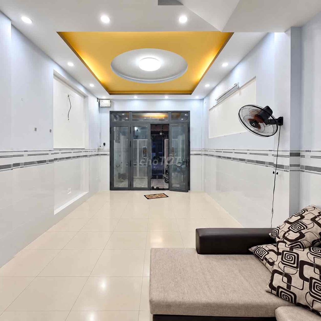 Rent 12 million 4 x 12-4 bedrooms - Oto Field