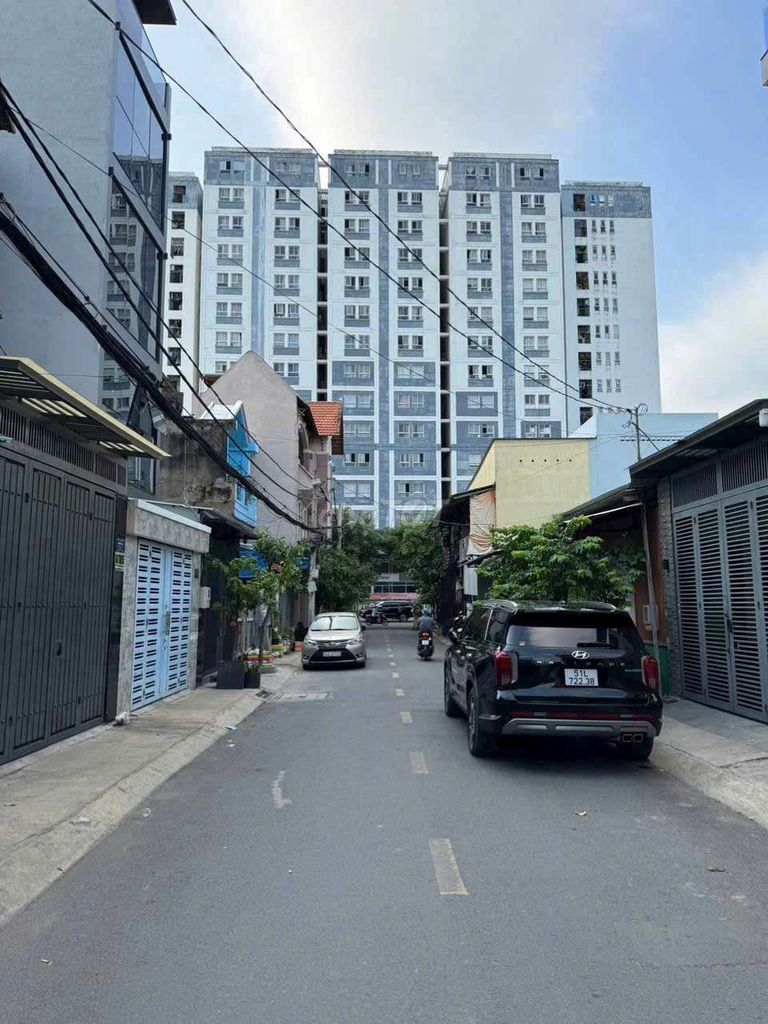 Rent the entire nice 5 bedrooms, 6 toilets, Construts, 59s, 1874 14 Gò Vấp.
