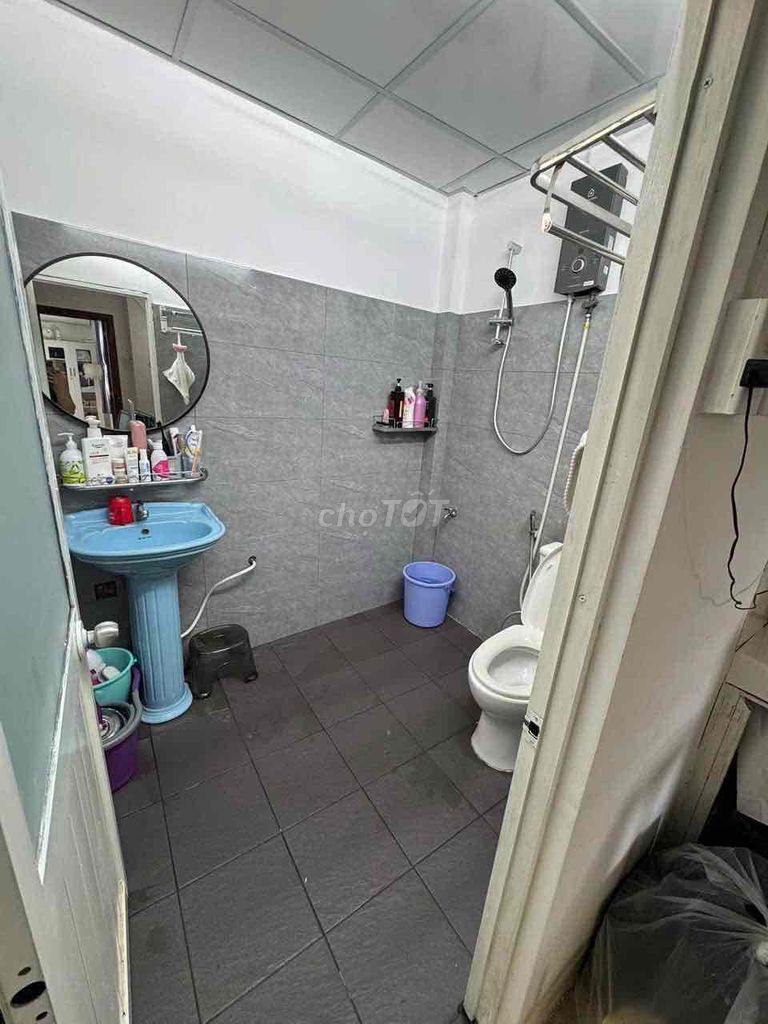 The square 3 Room 5 x22 m alley car car business - Lâm Văn Bền
