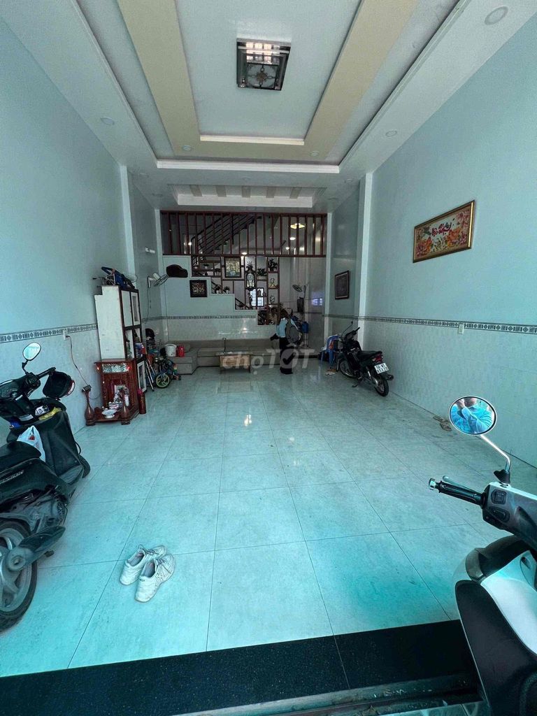 15 million four stories, six bedrooms, trucker Lê Văn Quới through hl2.