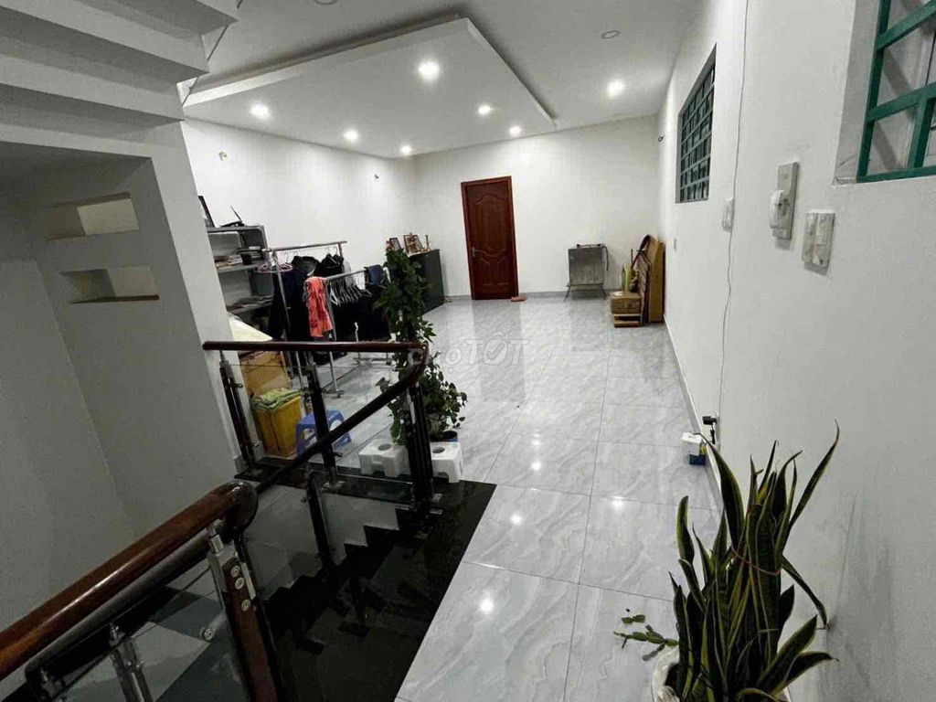 Home 1 MM 3 3 floors 5 x26 meters of 5 bedrooms 5 bathrooms Lý Tế Xuyên Linh Đông