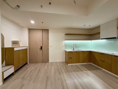 The package of two nice bedrooms, full kitchen and good price-- pick up immediately or run out.
