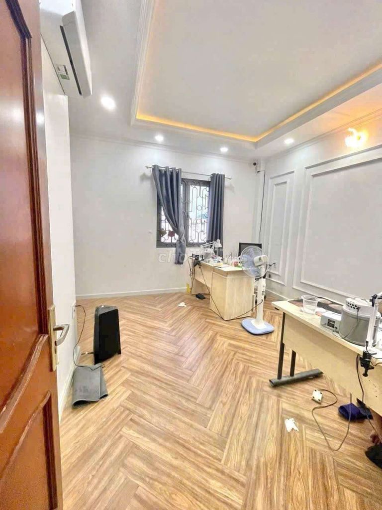Nice new house, 4 X20) 4 bedroom 5 toilets