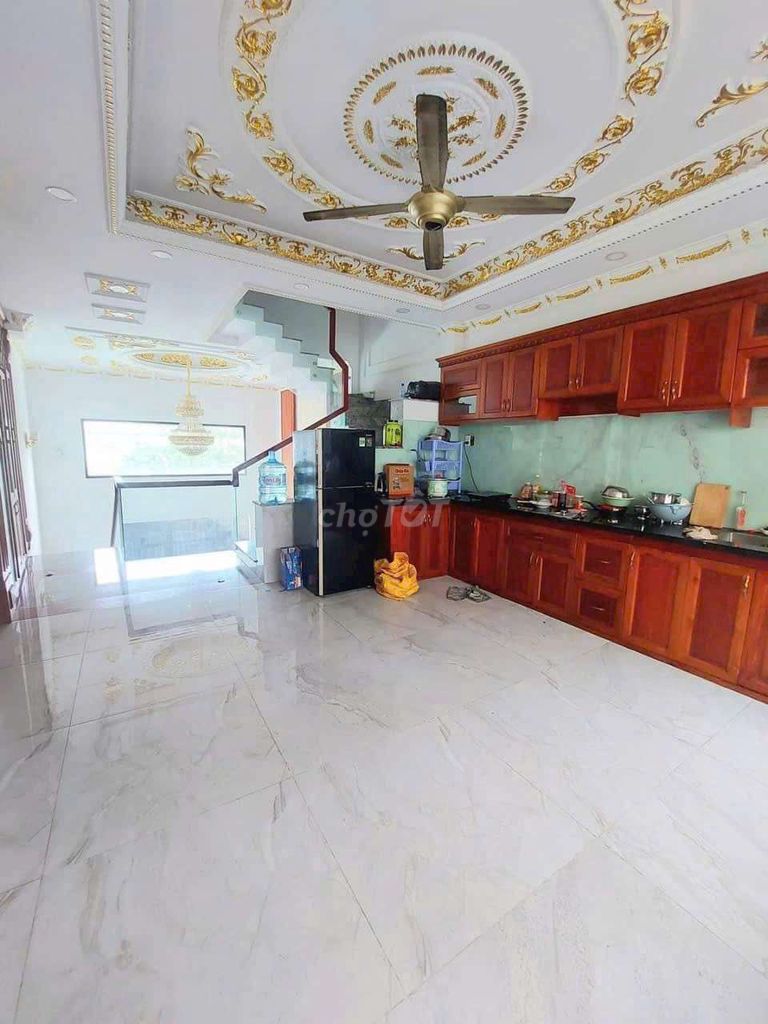 Nice new house, 4 X20) 4 bedroom 5 toilets