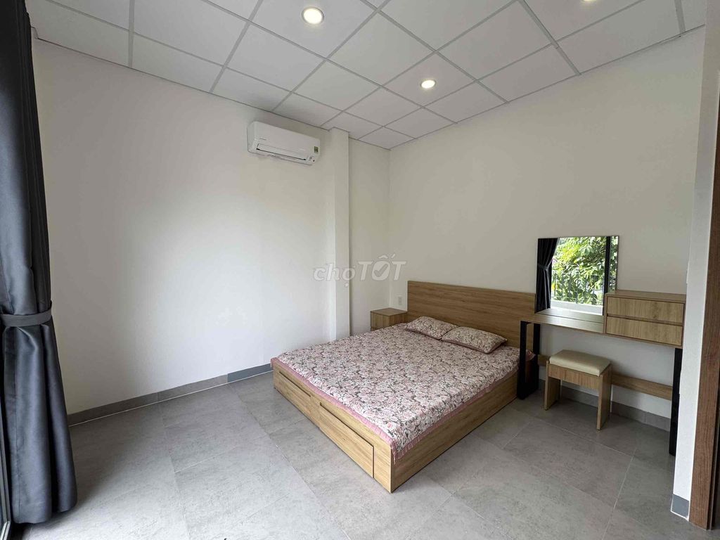 Renting a two-room apartment full of furniture at law school.