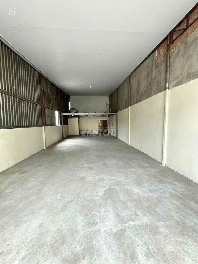 Rent the factory. Hiệp Thành, District 12. 5.5 meters x 17 meters. load path