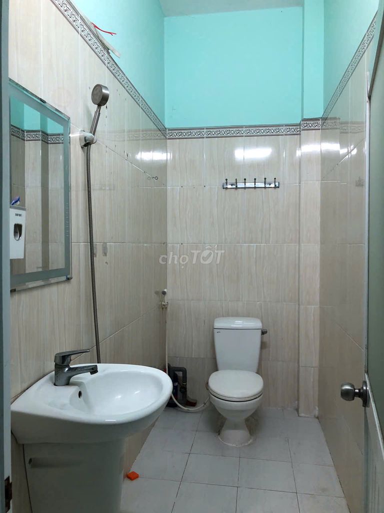 4 x20 meters, 1 L,2 Bình Trị Đông bedrooms at 11 million a month.