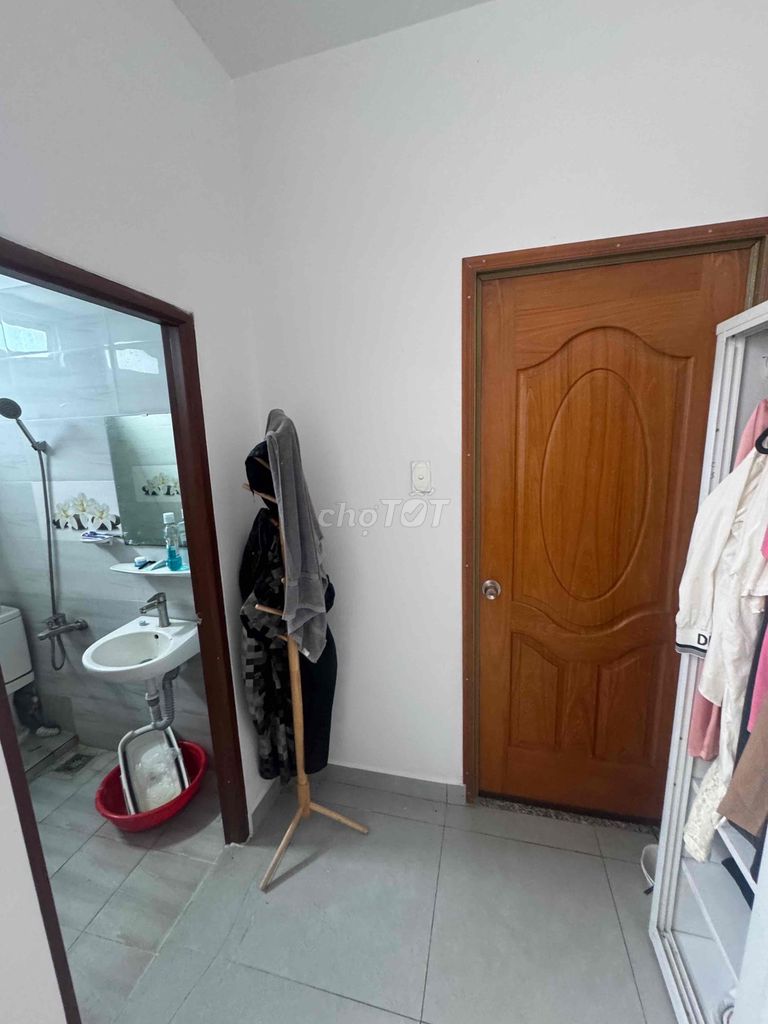 Rent a front house on Phạm Văn Chiêu Gò Vấp.