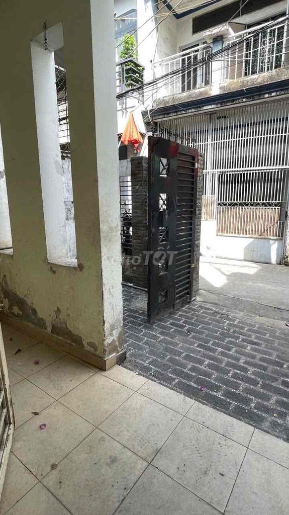 Rent an alley 571/ Phạm Văn Bạch.