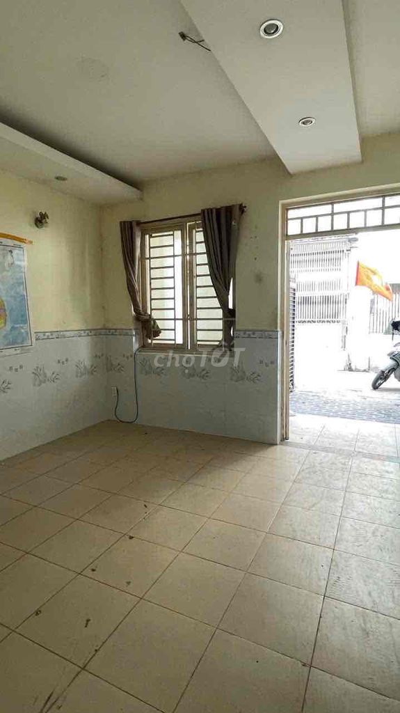 Rent an alley 571/ Phạm Văn Bạch.