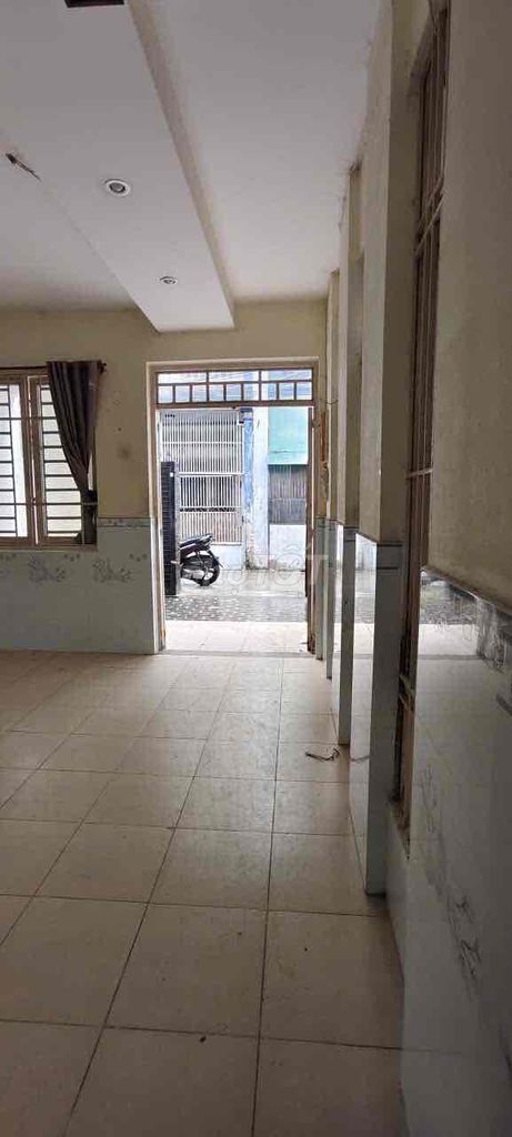 Rent an alley 571/ Phạm Văn Bạch.