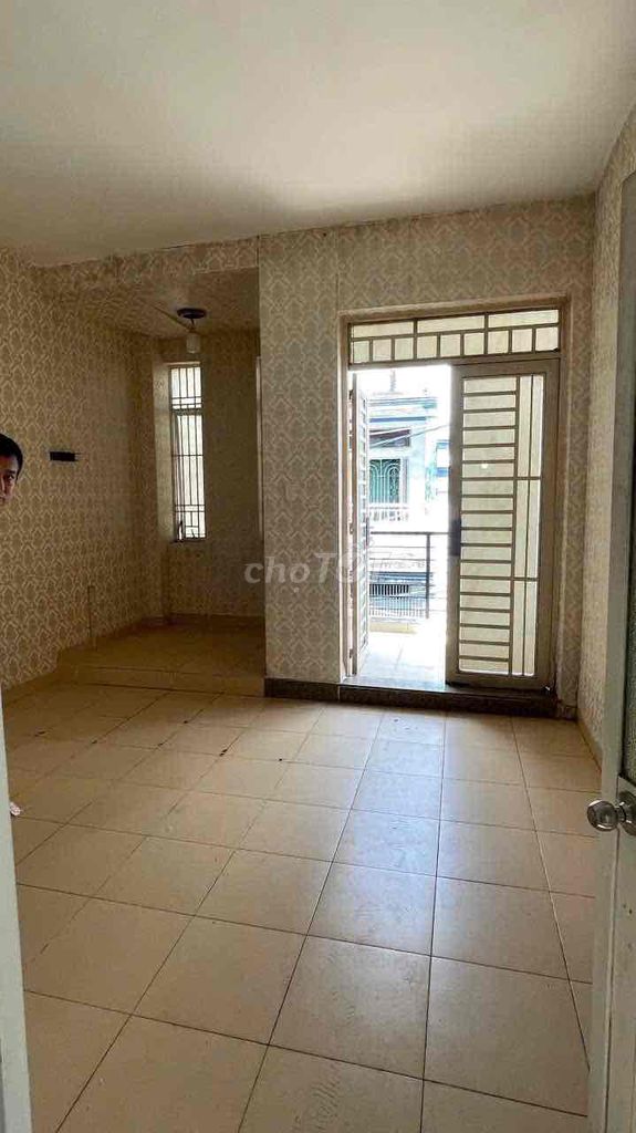 Rent an alley 571/ Phạm Văn Bạch.