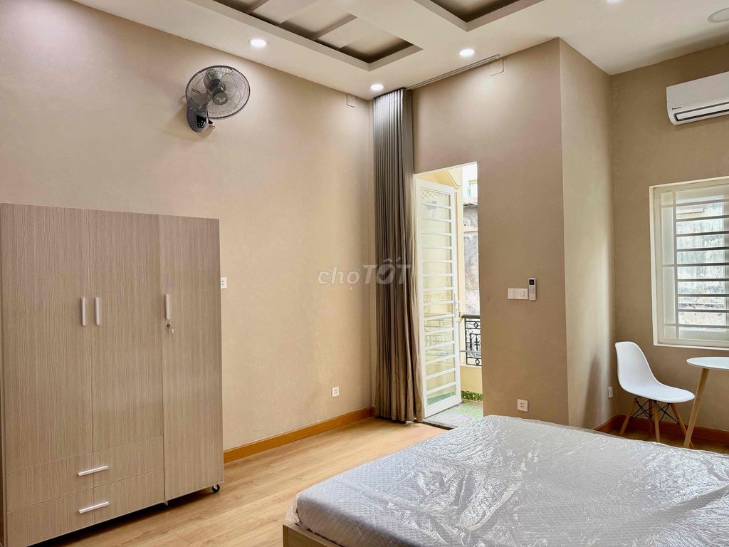 A service apartment for renting 190 Nguyễn Gia Trí