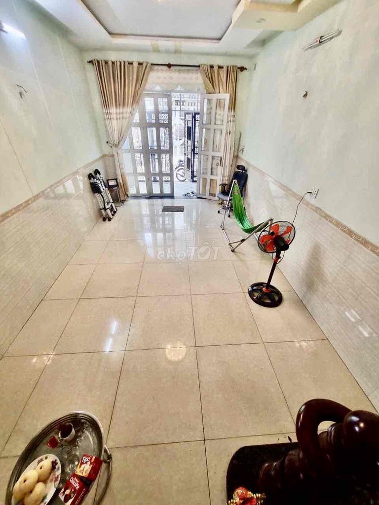 4 x17 meters 3 floor set (4 bedroom 5 toilets) 6 meters. 276 a. m. Bình Tân