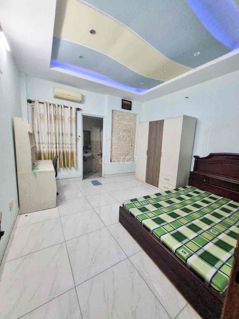 4 x17 meters 3 floor set (4 bedroom 5 toilets) 6 meters. 276 a. m. Bình Tân