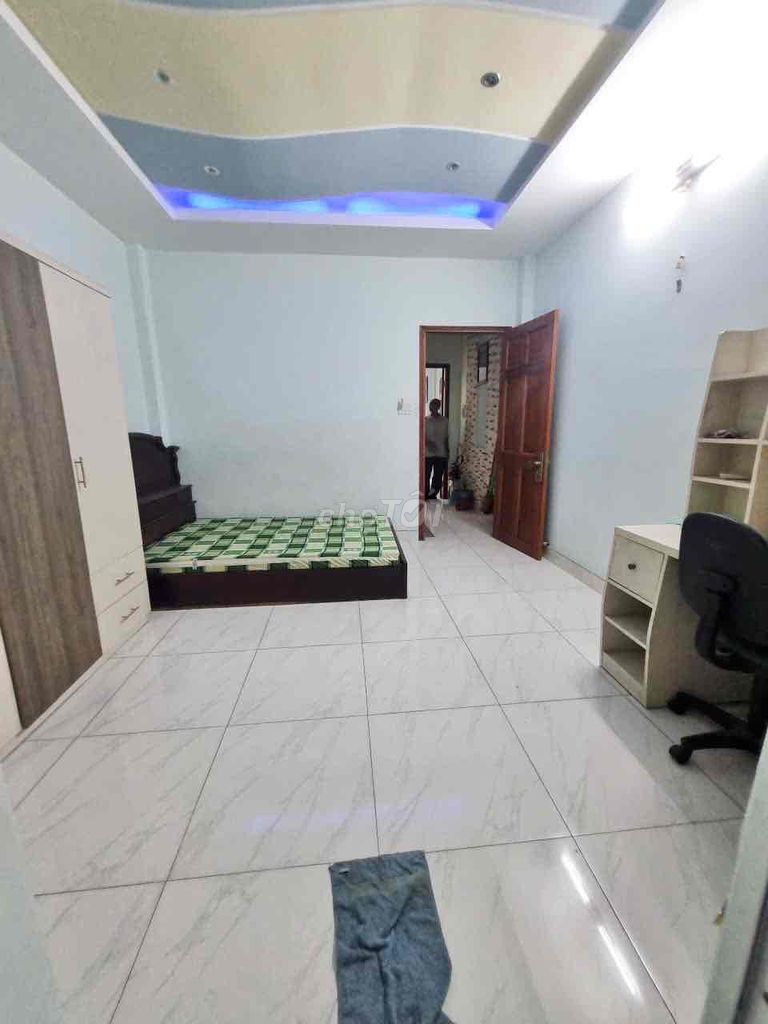 4 x17 meters 3 floor set (4 bedroom 5 toilets) 6 meters. 276 a. m. Bình Tân