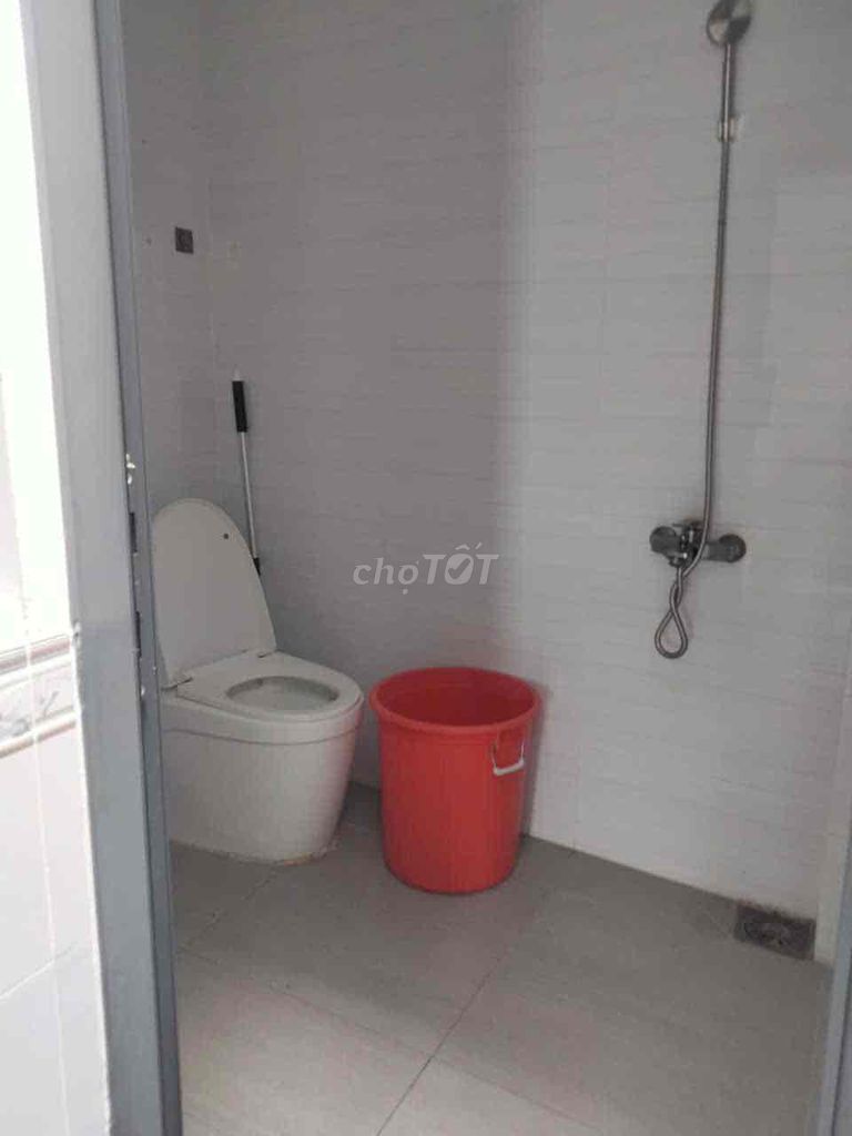 Rent a 1 .7th floor, New House, clear open windows