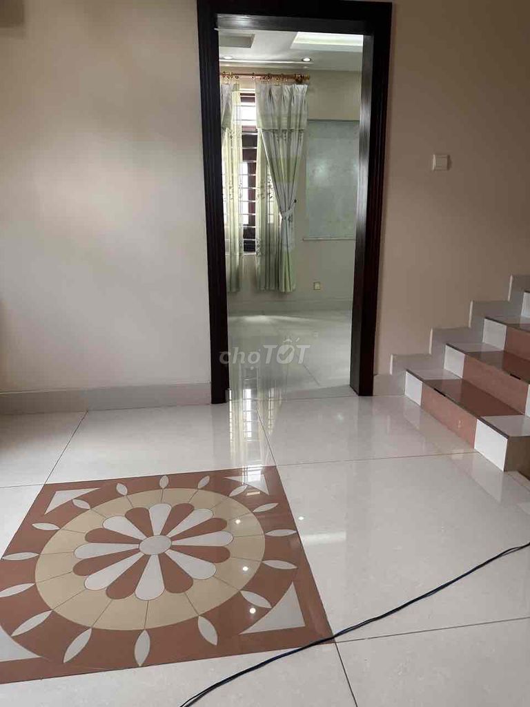 villa 11 x 20 - opposite the park of the Tên Lửa-45 million.