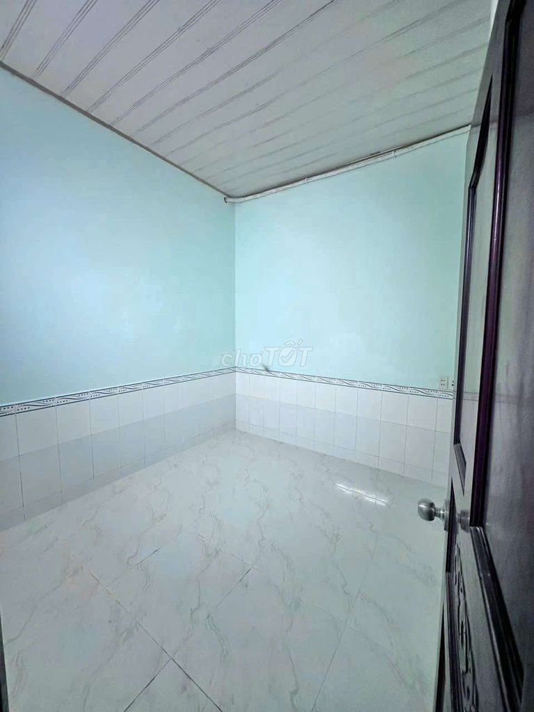 Rent a 6-foot alley block of Fang Hung. area 4 x16 at 8xeu. There are two bedrooms. Two bathrooms.