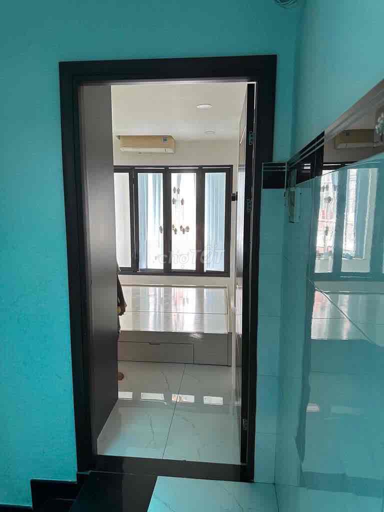 Rent 12 million a month. Hoàng Hoa Thám Alley, P. Family