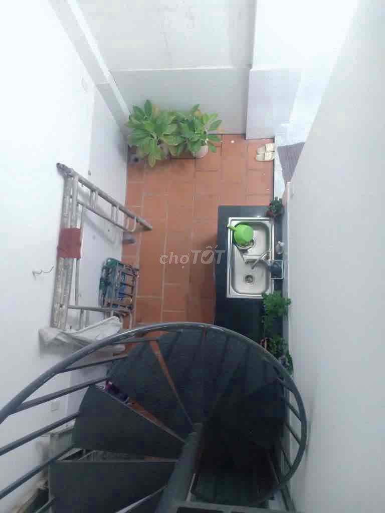 Rent 23 million a month, Tân Cảng Alley, P. FOR THE FAIRAL ENCY 90 m2