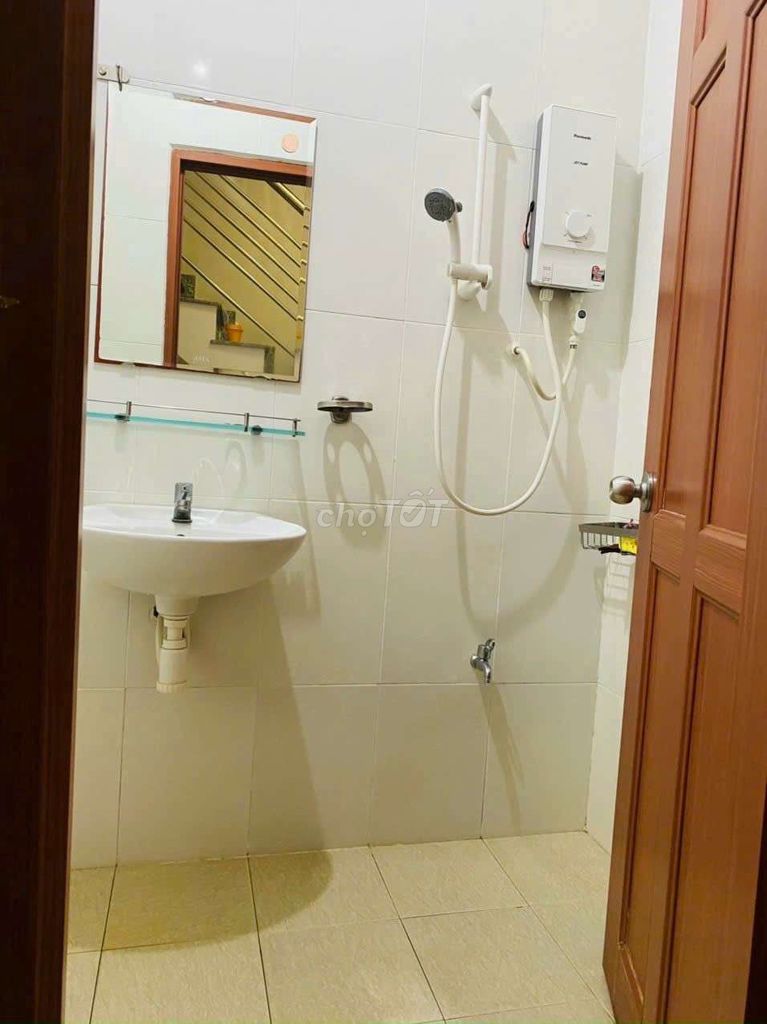 13 million -- two bedrooms, two-story, Phan Xích Long, billionaire.