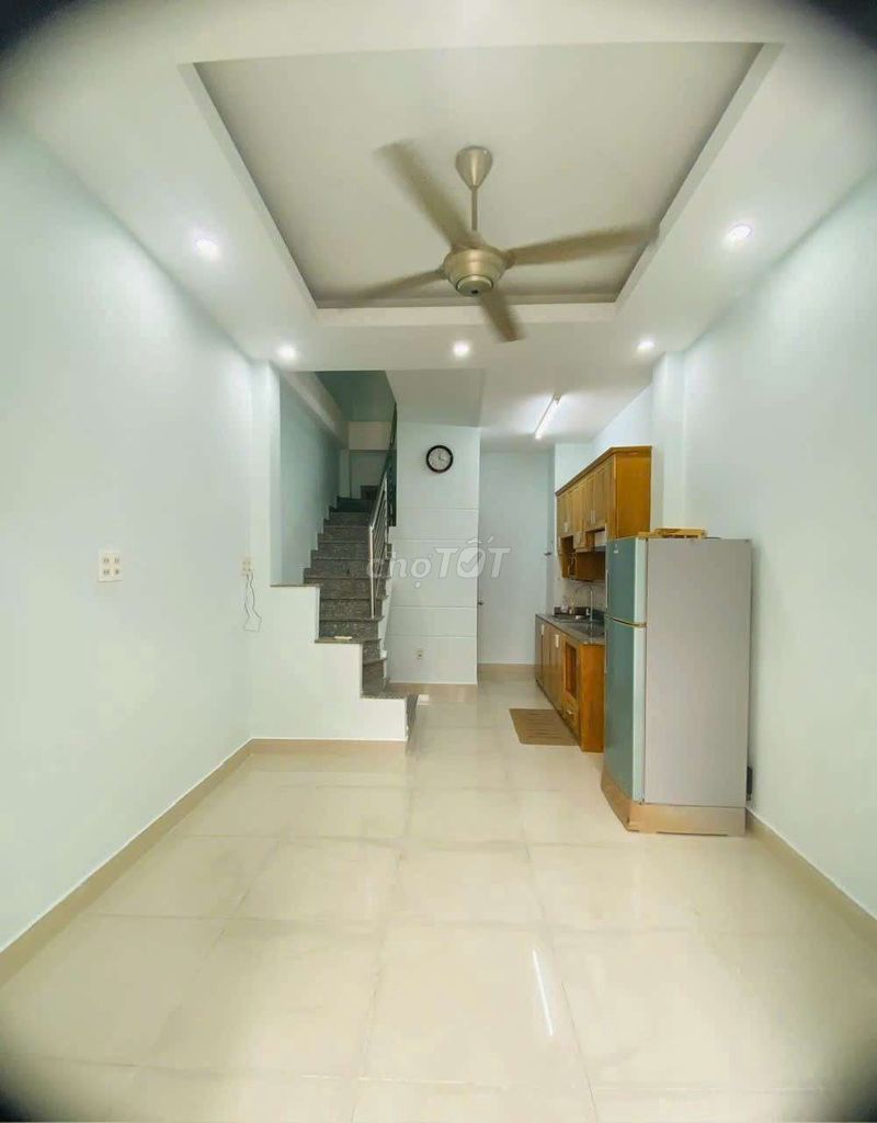 13 million -- two bedrooms, two-story, Phan Xích Long, billionaire.