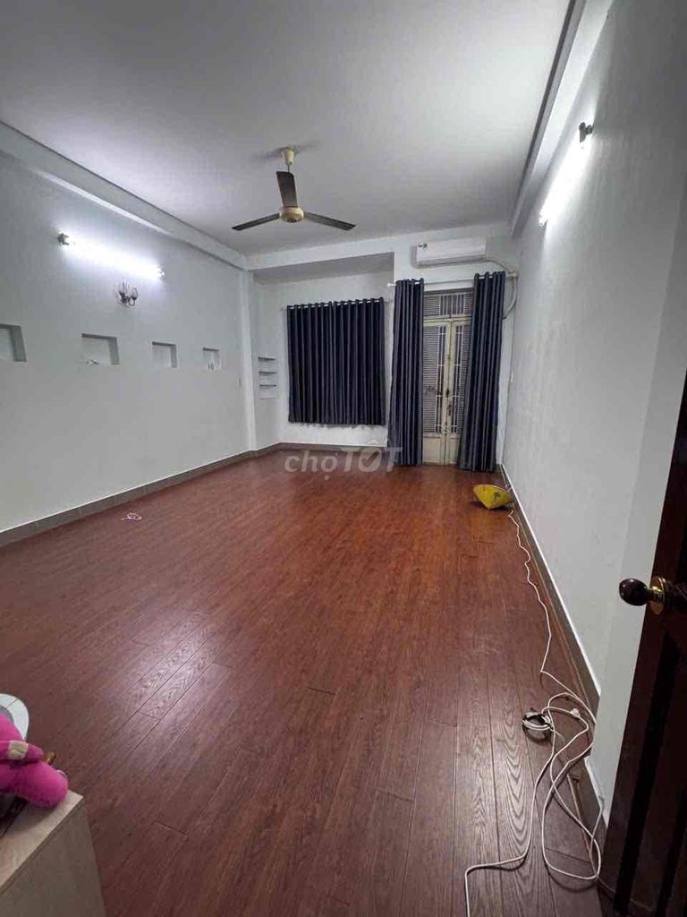 Rent a Khu Tên Lửa. Bình Tân