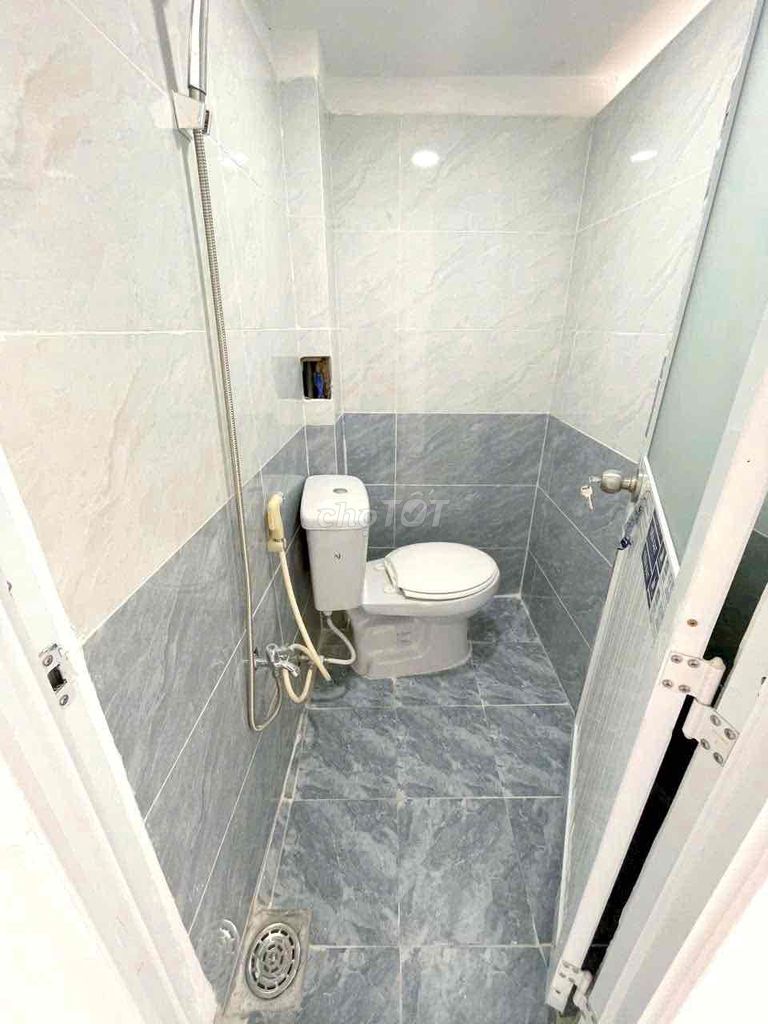 TREAZING 4*12; Two bedrooms are four meters low.