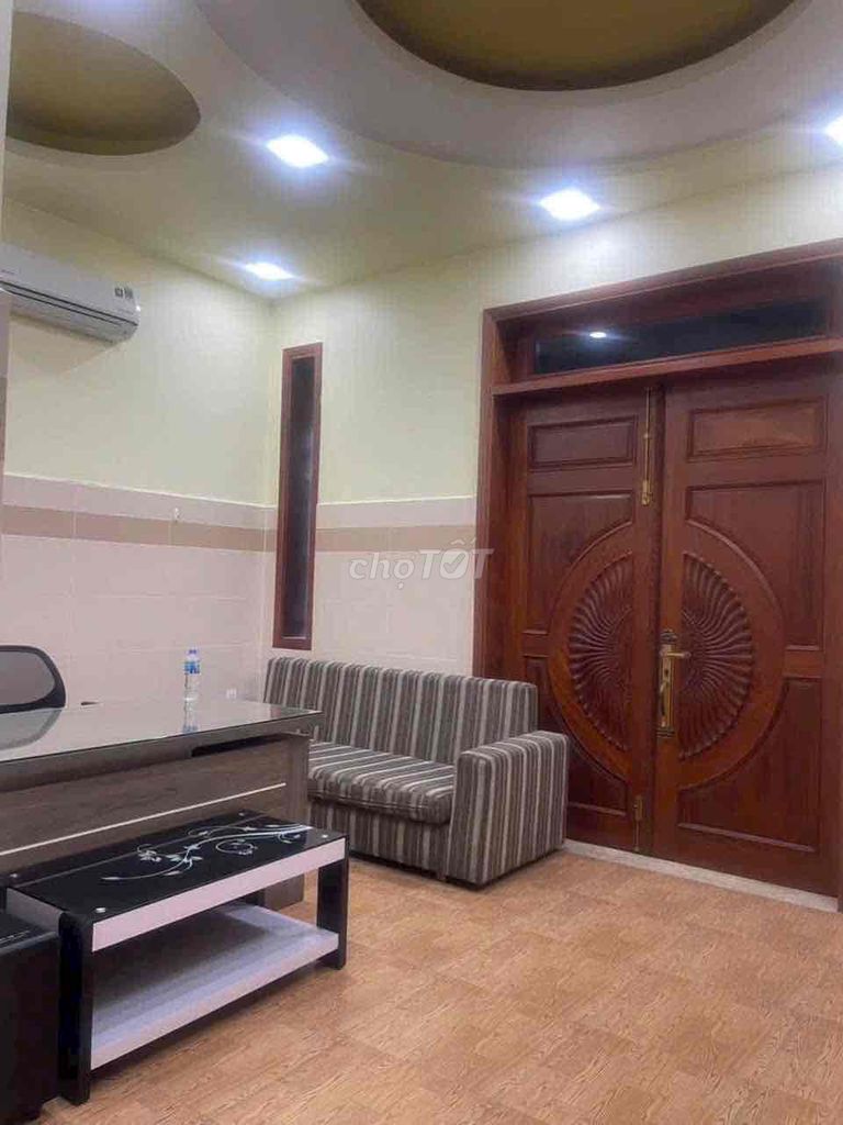 It's a big house. Second floor four bedroom four rooftop toilets.