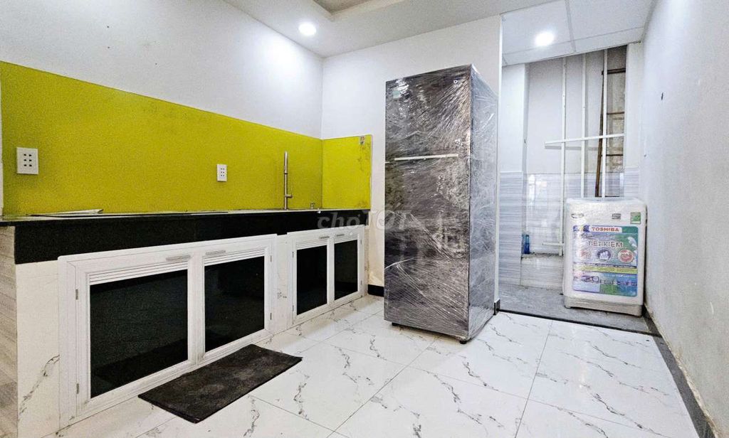 Three bedrooms, three bedrooms, full interior toilets. District 3