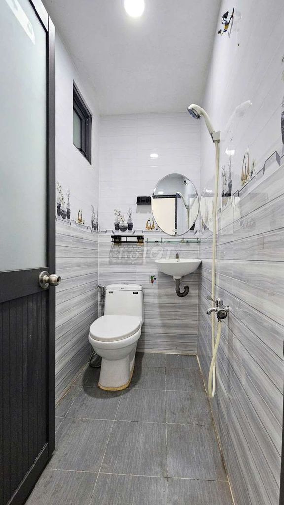 Three bedrooms, three bedrooms, full interior toilets. District 3