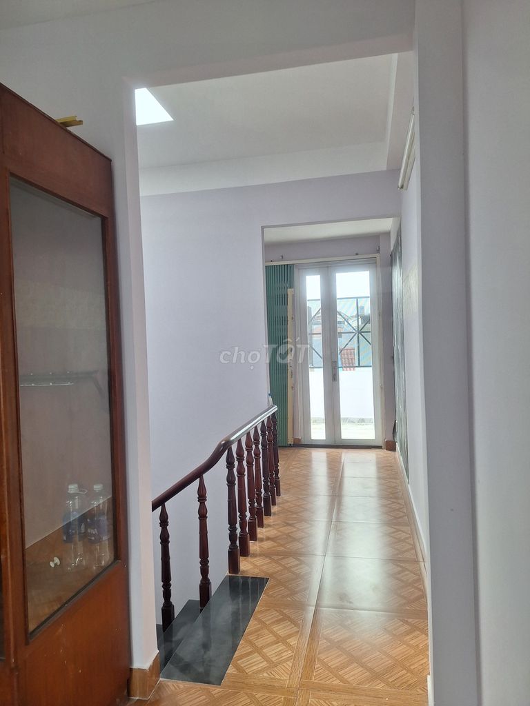 Rented house, fresh from paint, fresh from curtains!
