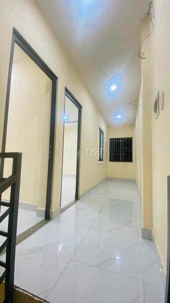 Rent 8 x 12 meters near the maritime market - Hóc Môn costs -6 million/207
