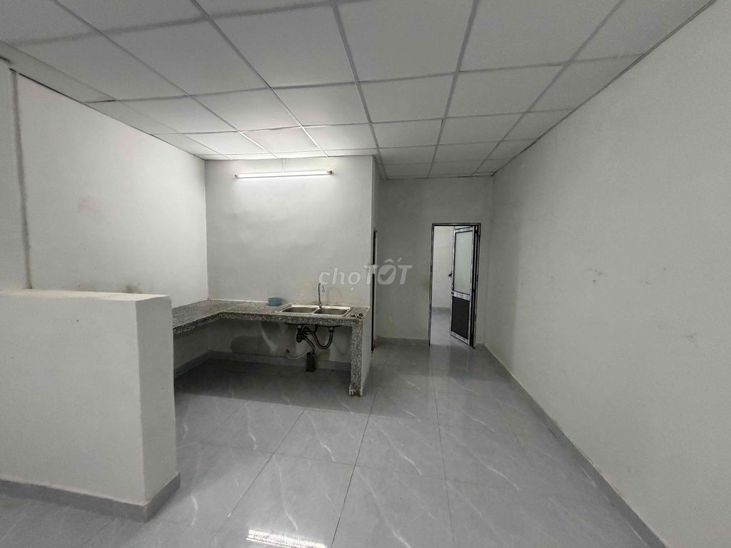 Rent the warehouse plus the shed 160 meters cheap