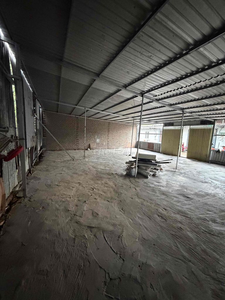 Rent the warehouse plus the shed 160 meters cheap