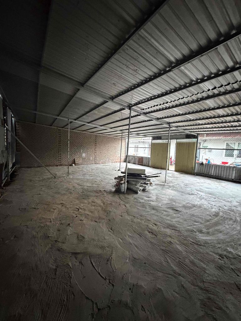 Rent the warehouse plus the shed 160 meters cheap