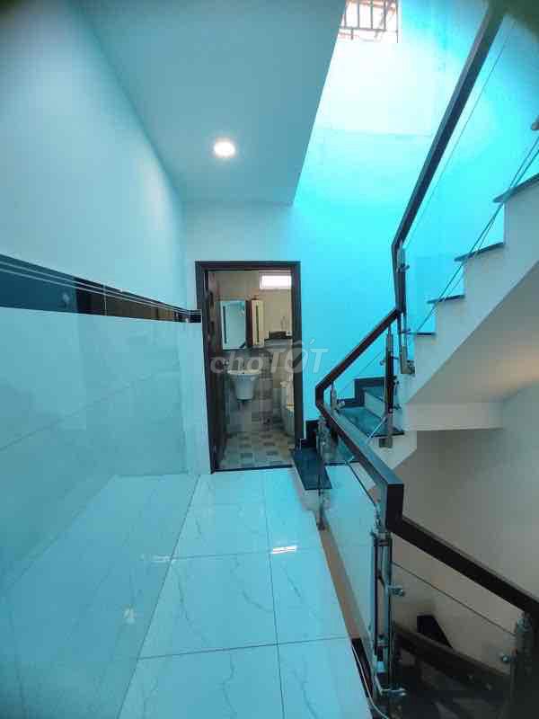 Nice house, 11 million ok, 1 M 2th floor, 2 P. I'll sleep in three bathrooms.