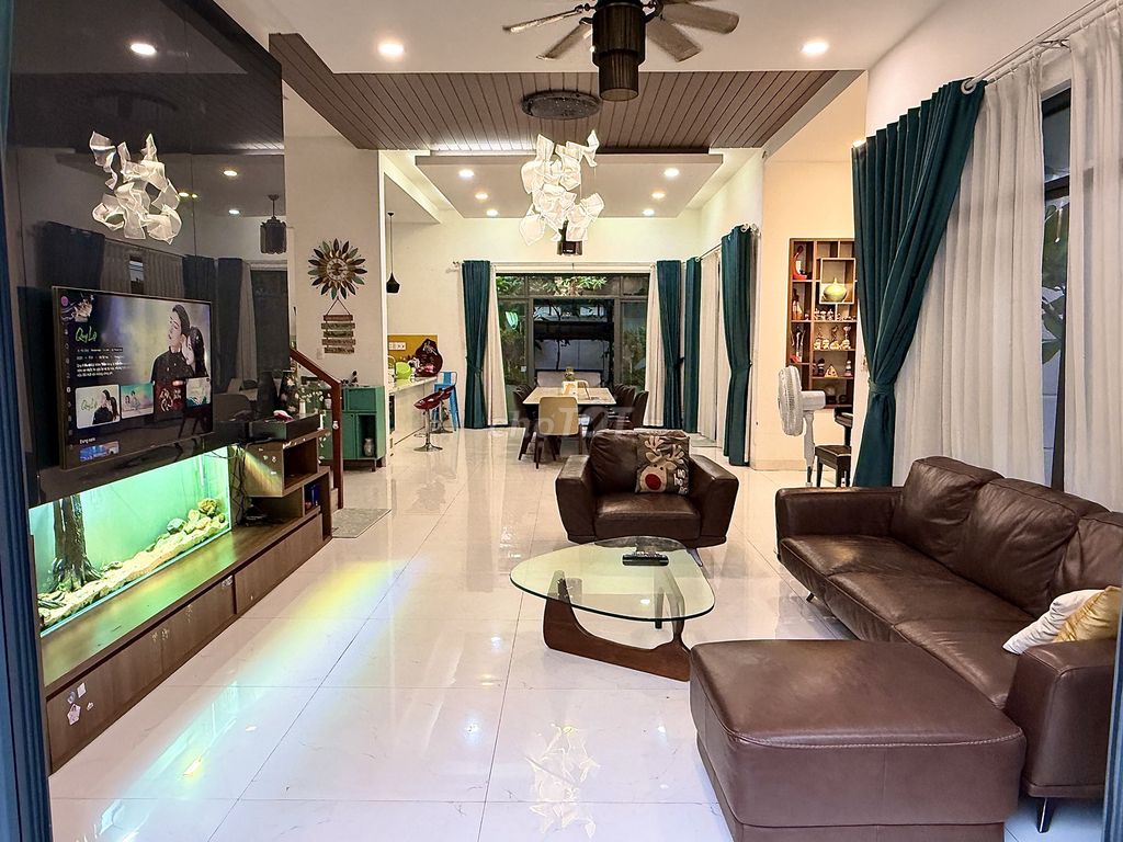 South Fuji 7 villas for rent-security, 24 hours security.