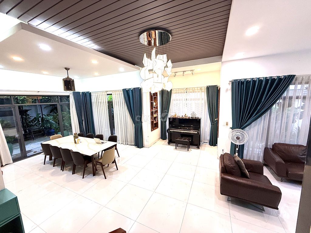 South Fuji 7 villas for rent-security, 24 hours security.