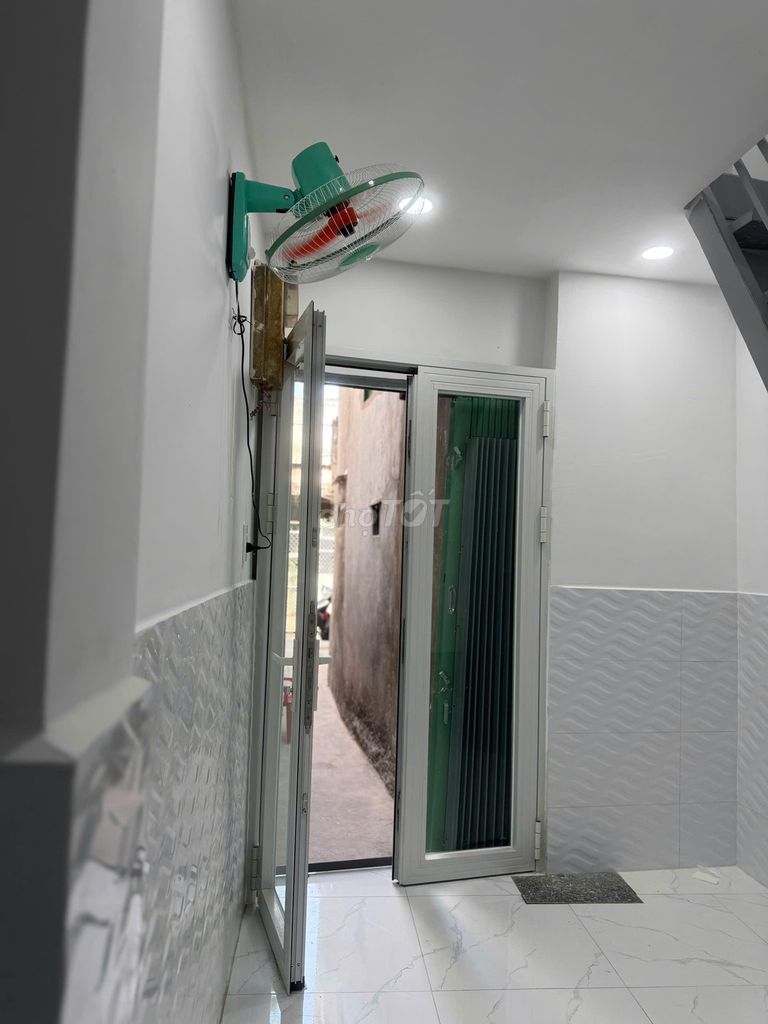 Rent 205/ Tân Hòa Đông, two small bedrooms, alley taxi