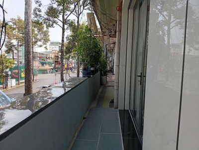 Rent the entire second-story house - Trần Hưng Đạo cash, District 1.