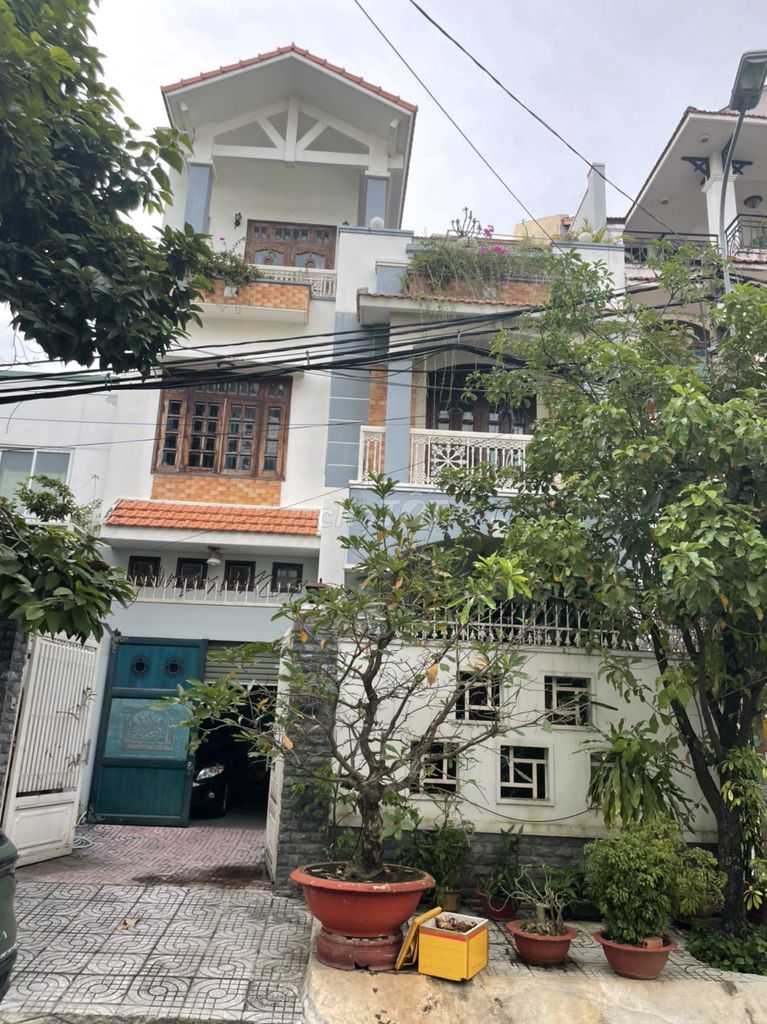 Three front floor số 23 Hiệp Bình Chánh near the Saigon River