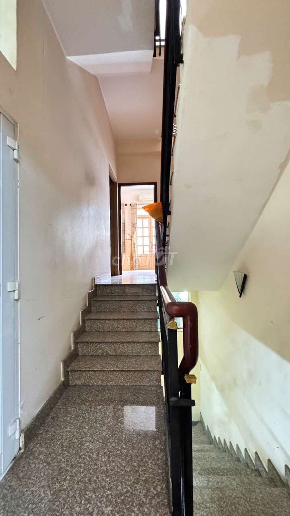 10 X 20 M 6 M Tô Hiệu