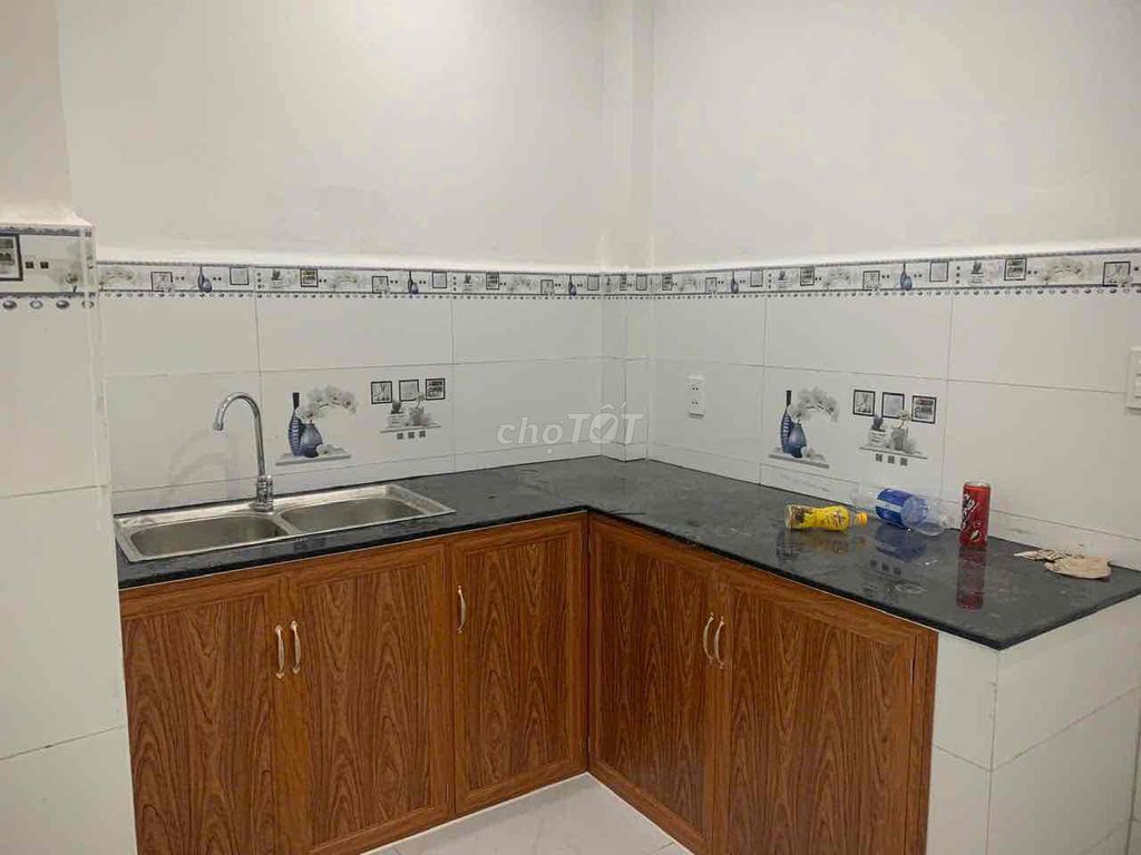 Rented the main house. Âu Dương Lân.3 bedrooms.