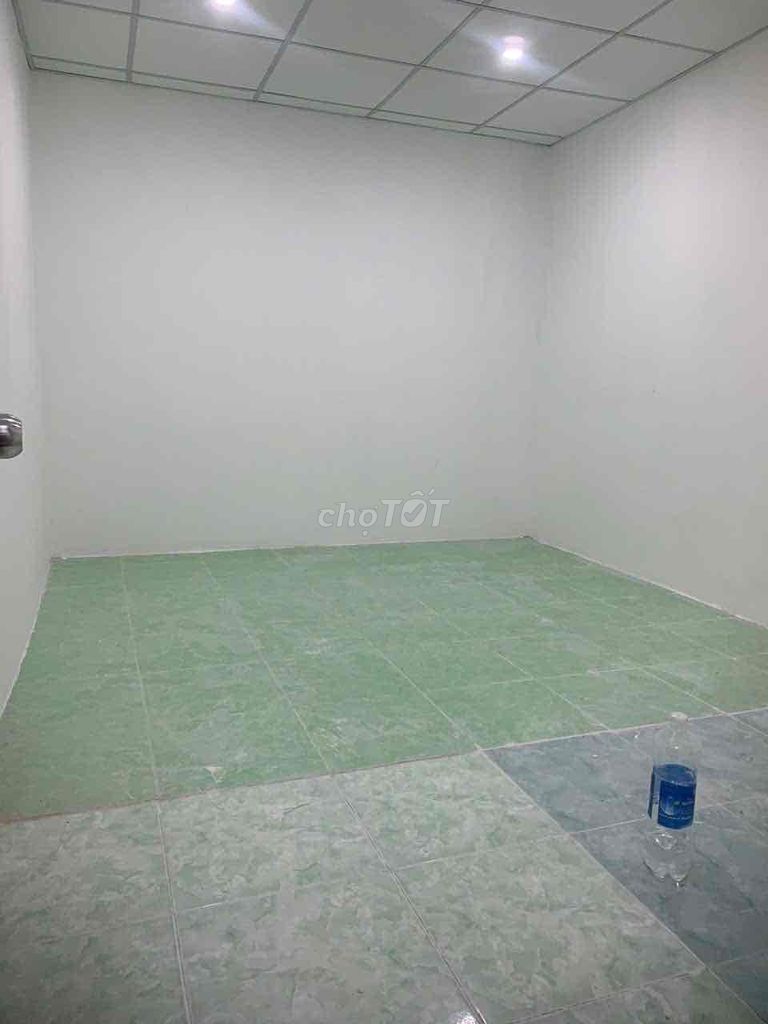 Rented the main house. Âu Dương Lân.3 bedrooms.